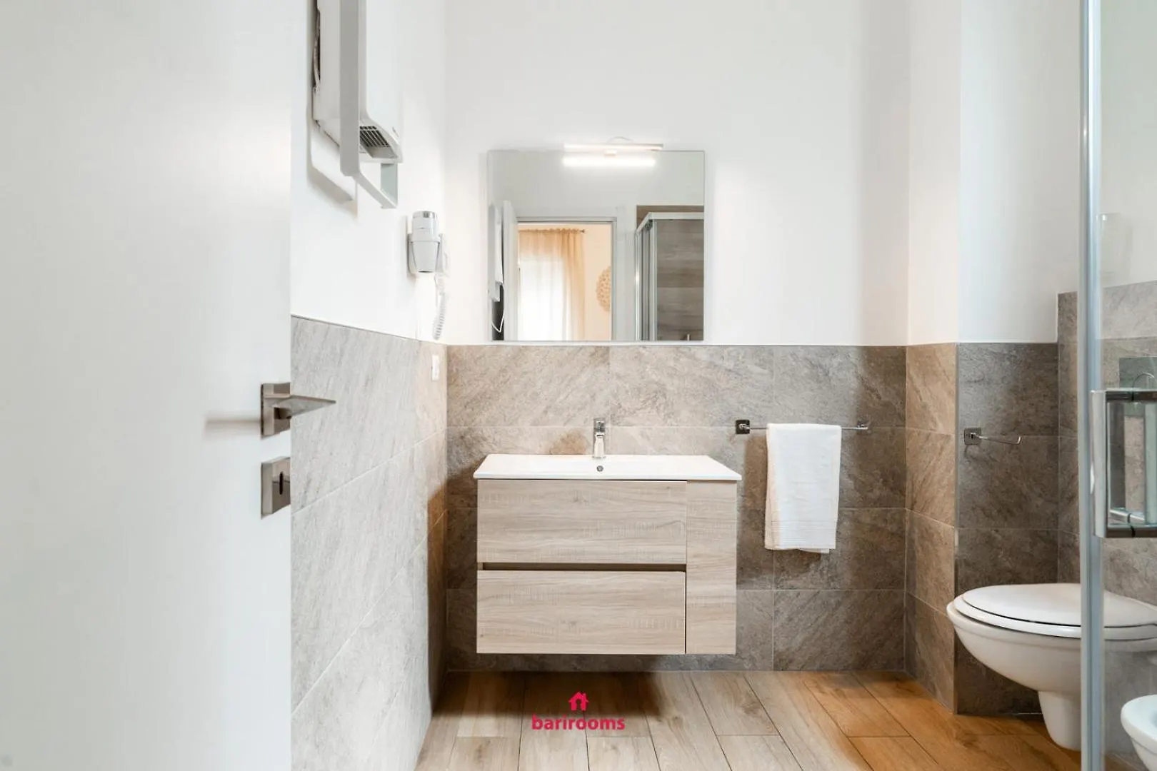 Barirooms - Picca 24 Apartment
